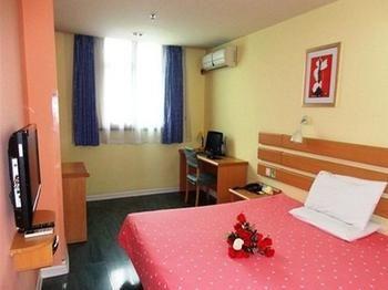 Home Inn Jiaotong University Xinhua Road Shanghai Esterno foto